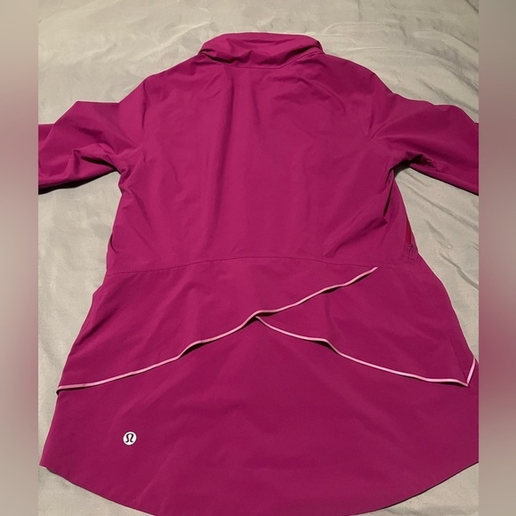Lululemon Runaway Jacket - Picture 10 of 16